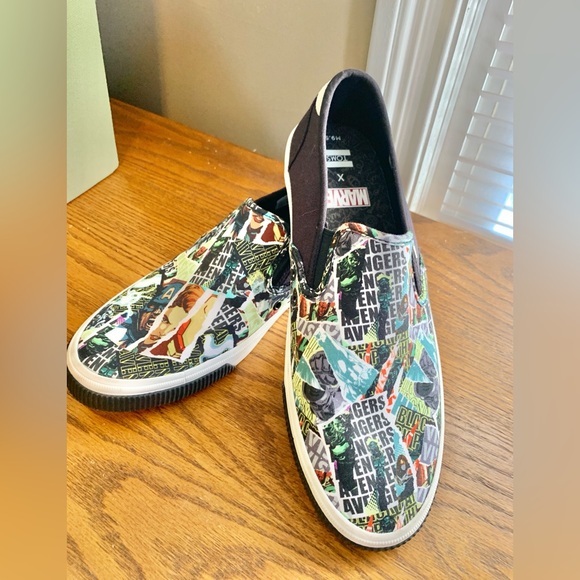 Toms X Marvel Character Printed Baja Slip-Ons Topanga Collection Men - Picture 2 of 4